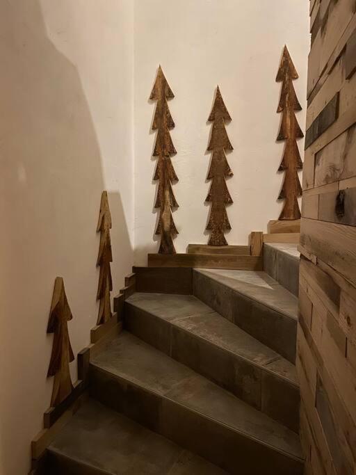 Als As De Coeur La Maison Aux Mille Et Un Coeurs Neuve-Eglise Kültér fotó