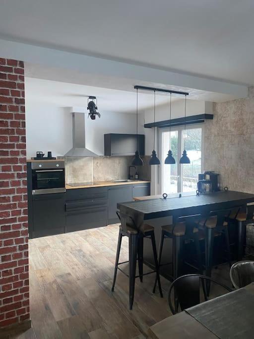 Als As De Coeur La Maison Aux Mille Et Un Coeurs Neuve-Eglise Kültér fotó
