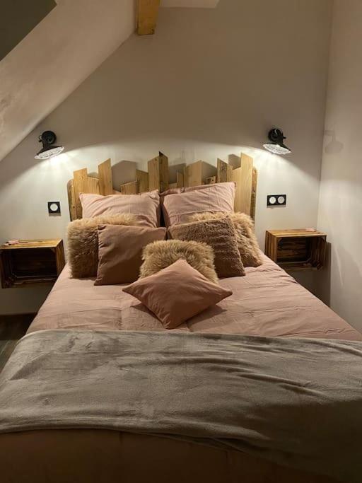 Als As De Coeur La Maison Aux Mille Et Un Coeurs Neuve-Eglise Kültér fotó