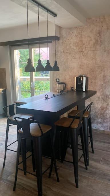 Als As De Coeur La Maison Aux Mille Et Un Coeurs Neuve-Eglise Kültér fotó