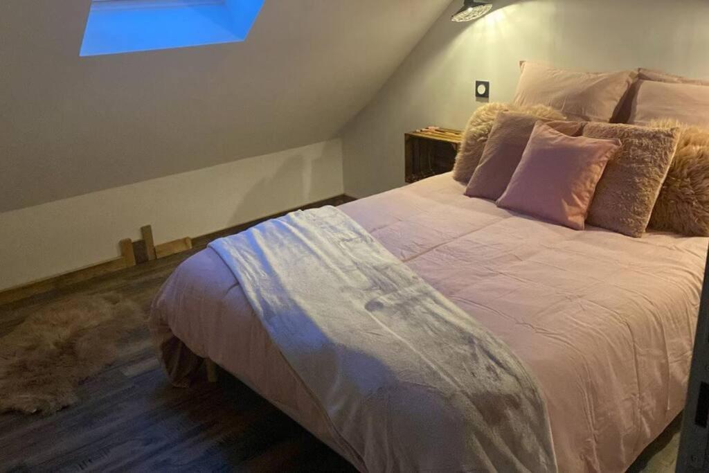 Als As De Coeur La Maison Aux Mille Et Un Coeurs Neuve-Eglise Kültér fotó